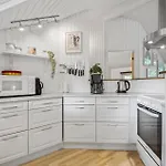 別荘 4 Bedroom Cozy In