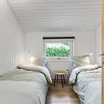 4 Bedroom Cozy In