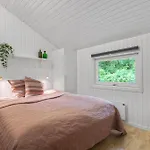 4 Bedroom Cozy In 別荘