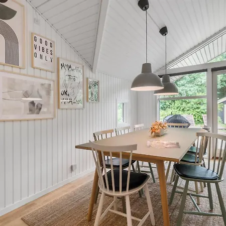 בית נופש 4 Bedroom Cozy In Ansager